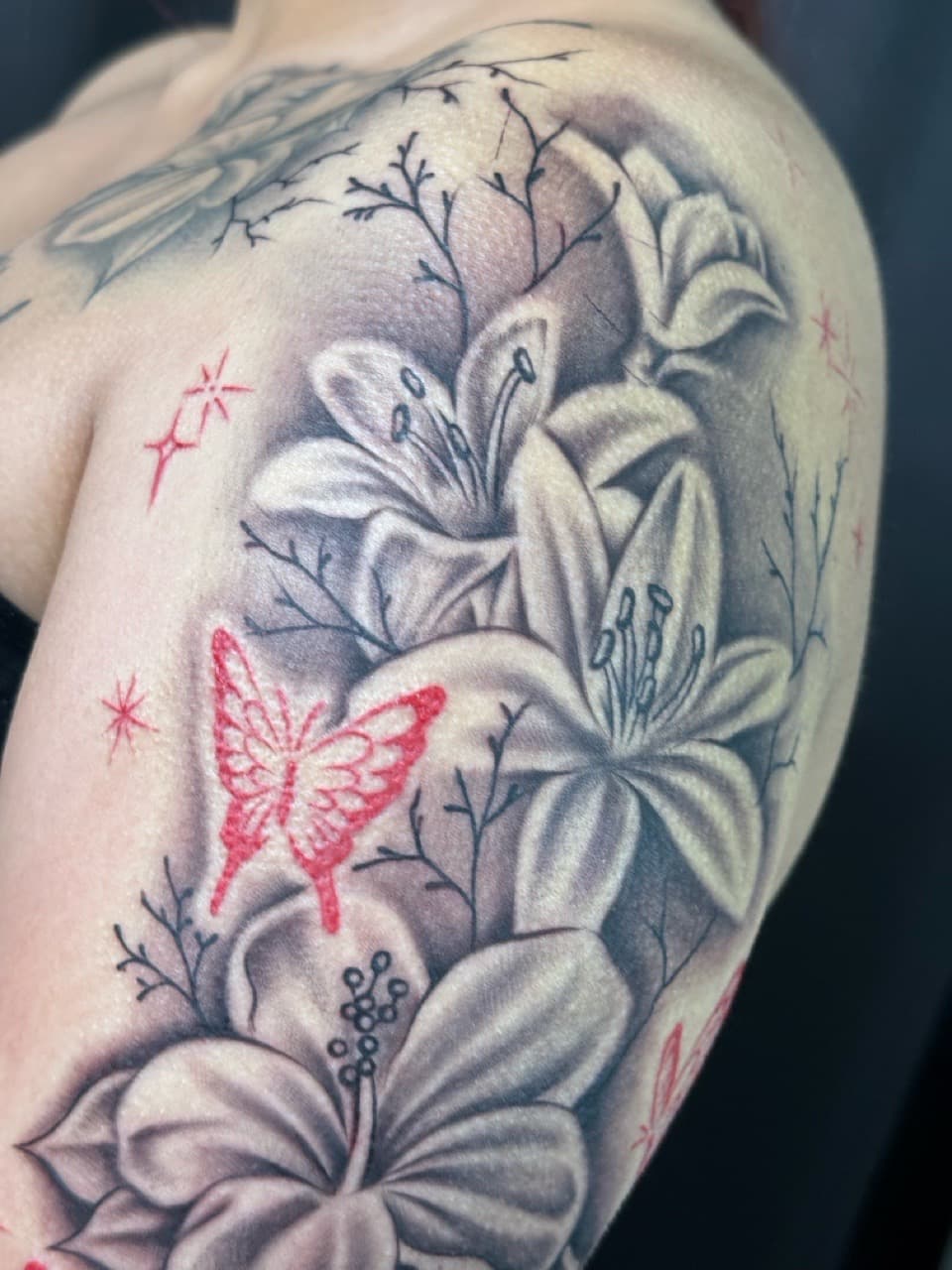 Floral + Black & Grey flowers tattoo on Shoulder by Tattoos_By_Dolph on TattMe