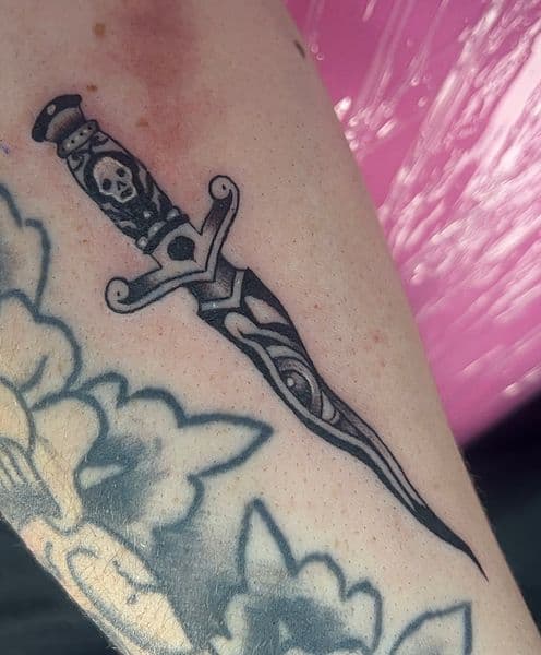 Traditional dagger tattoo on Forearm by TonyCreativeCultureTattoo on TattMe