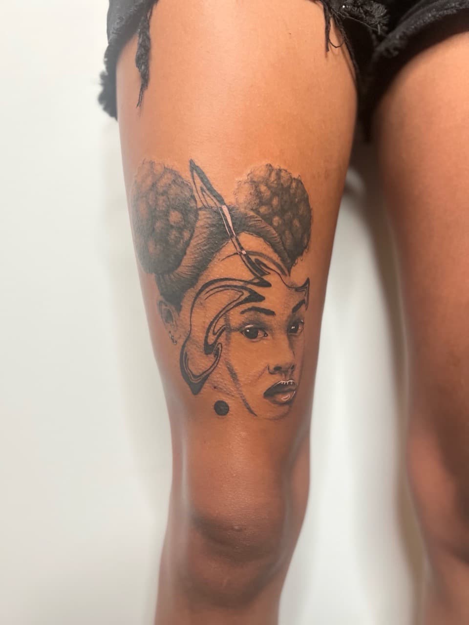 Black & Grey + Illustrative woman tattoo on Thigh by Smokesart on TattMe
