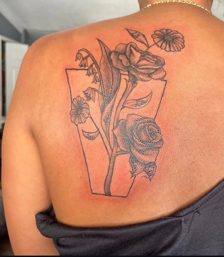 Floral + Black & Grey flowers tattoo on Shoulder Blade by Cay_Tattoos on TattMe