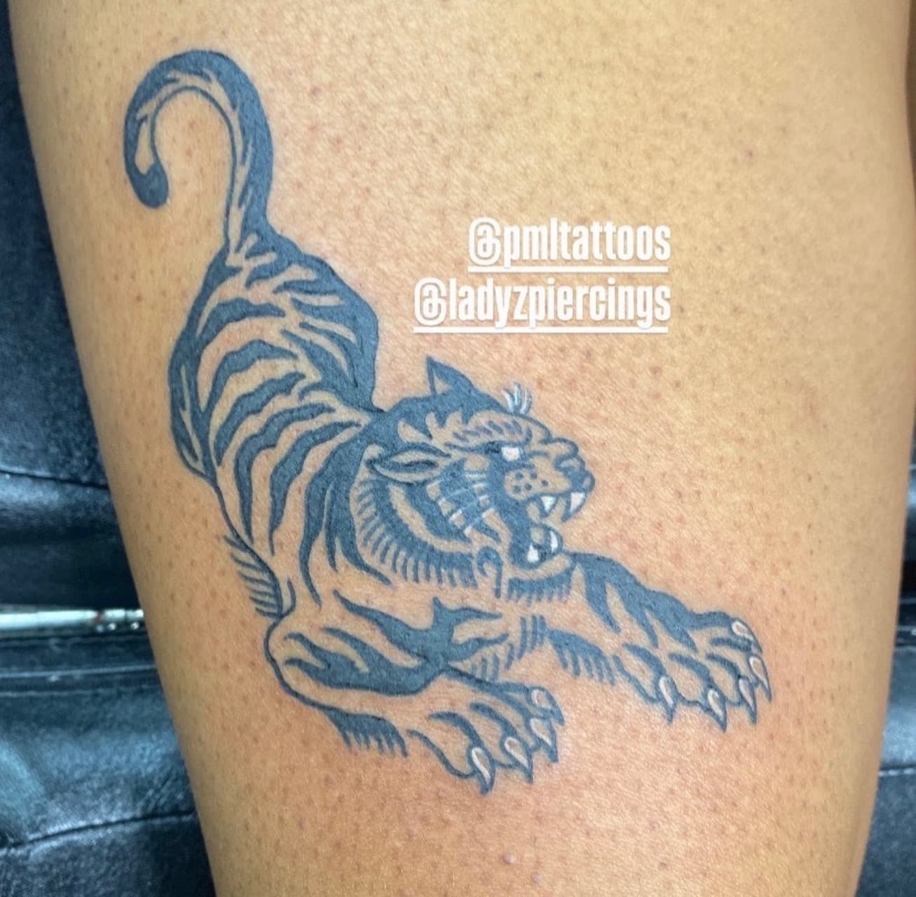 Black-work + Illustrative tiger tattoo on Thigh by Ladyzpiercings on TattMe