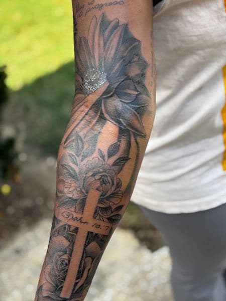 Black & Grey flowers tattoo on Forearm by Ink_Mob_Studios on TattMe