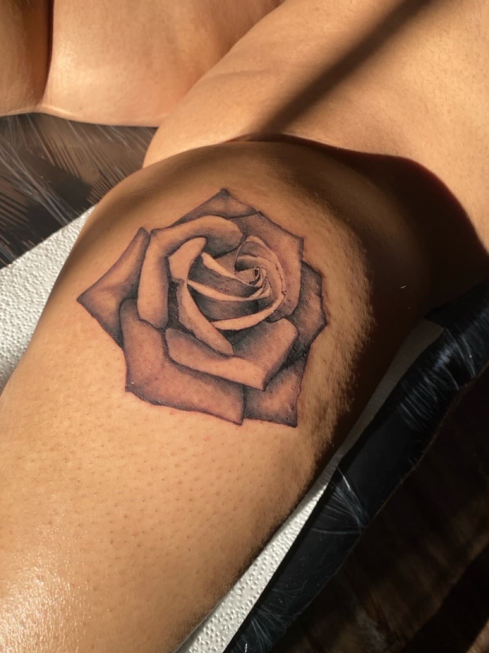 Black & Grey + Floral rose tattoo on Thigh by Almty_Inks on TattMe