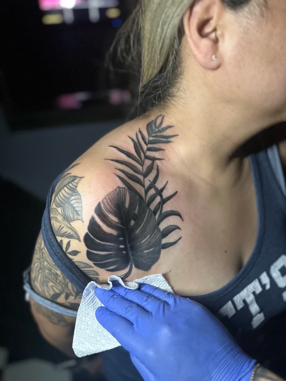Black & Grey + Floral monstera tattoo on Shoulder by Jr on TattMe
