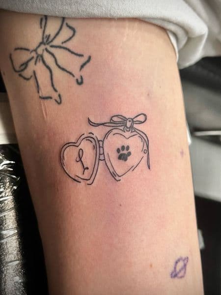 Fine Line + Illustrative heart tattoo on Upper Arm by Jr on TattMe