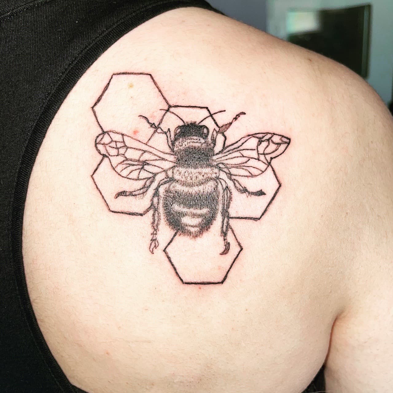 Black-work + Dot-work bee tattoo on Shoulder by Tattoos_by_Ivan on TattMe