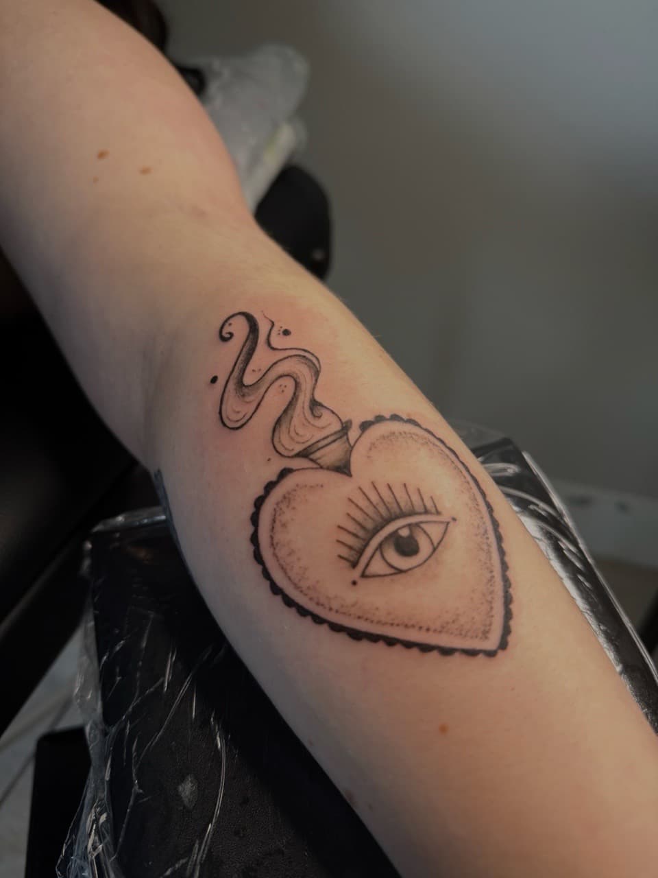 Black-work + Dot-work heart tattoo on Forearm by Jarieliz_Stick_and_Ink on TattMe