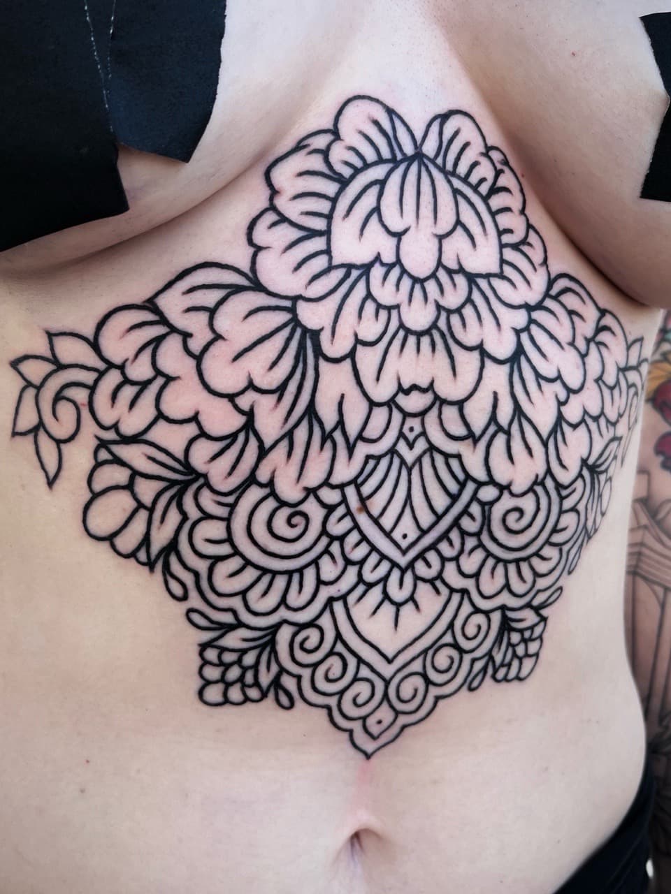 Line-work + Black-work pattern tattoo on Sternum by high_hurdle_tattoo on TattMe