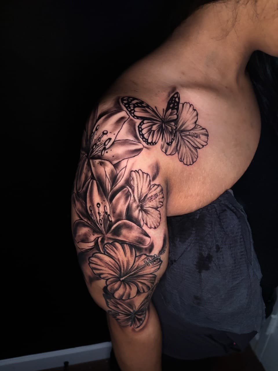 Black & Grey + Floral flowers tattoo on Half Sleeve by Lottooink on TattMe
