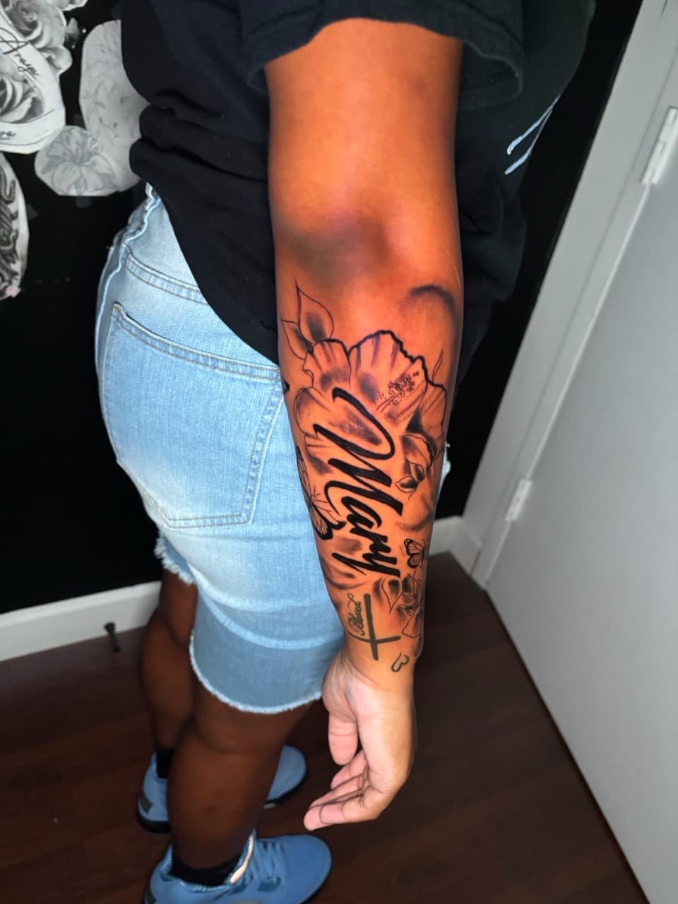 Black & Grey + Floral flowers tattoo on Forearm by Lottooink on TattMe