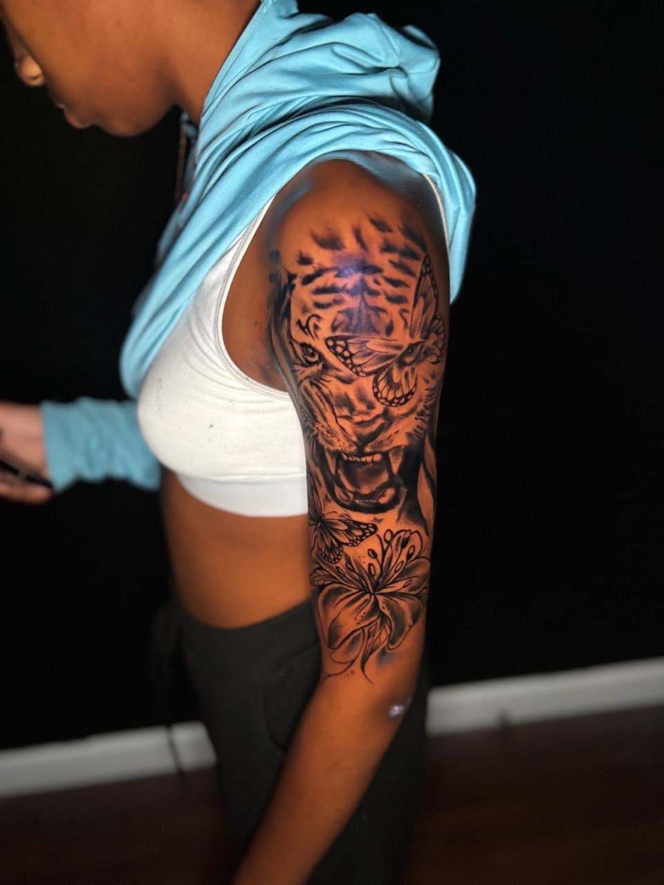 Black & Grey + Illustrative tiger tattoo on Half Sleeve by Lottooink on TattMe