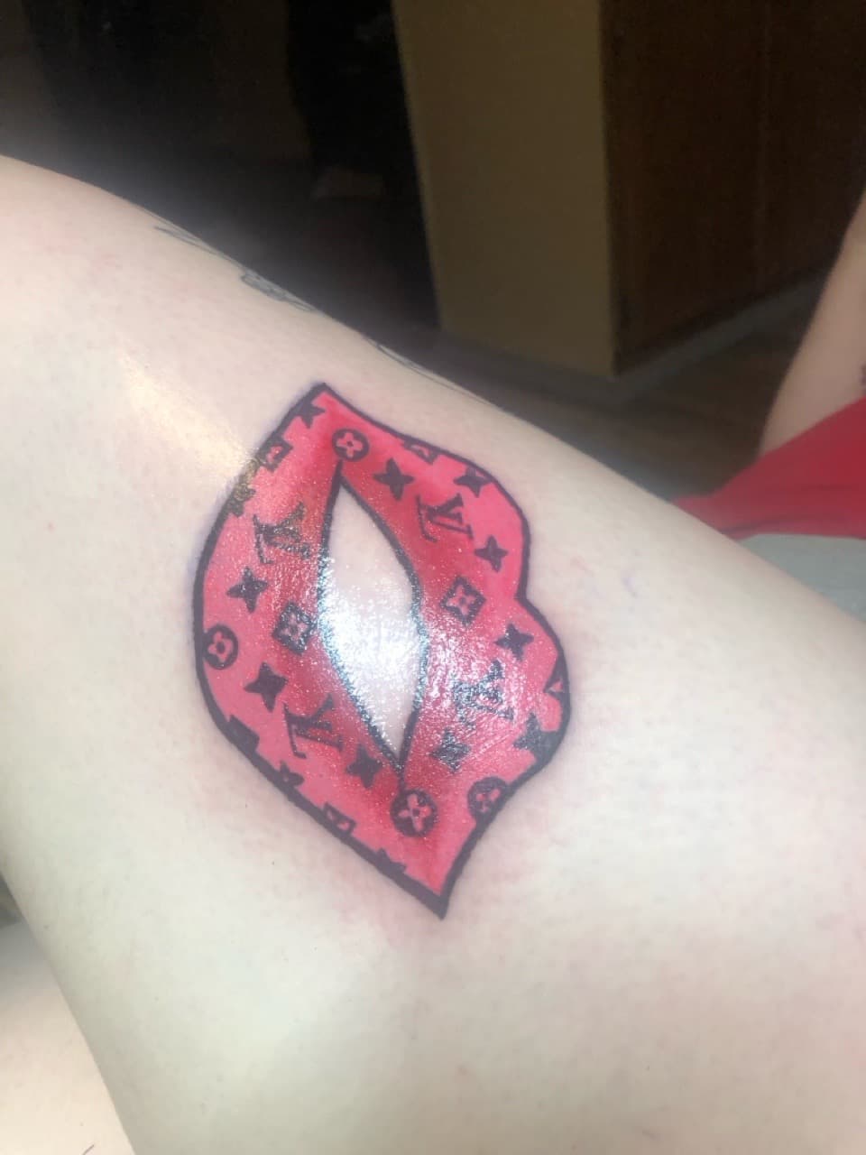 Pop Culture + Color lips tattoo on Thigh by ink_queens_VICTORIA on TattMe