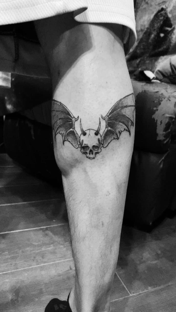 Black & Grey + Illustrative skull tattoo on Knee by The_plug_Tattoo._Co on TattMe