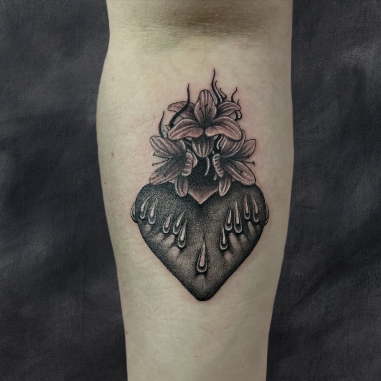 Black & Grey + Floral heart tattoo on Forearm by Adriana on TattMe