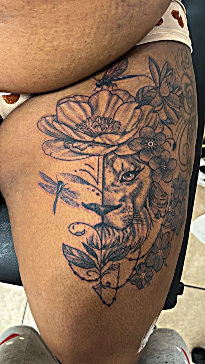 Black & Grey + Illustrative lion tattoo on Thigh by LV on TattMe