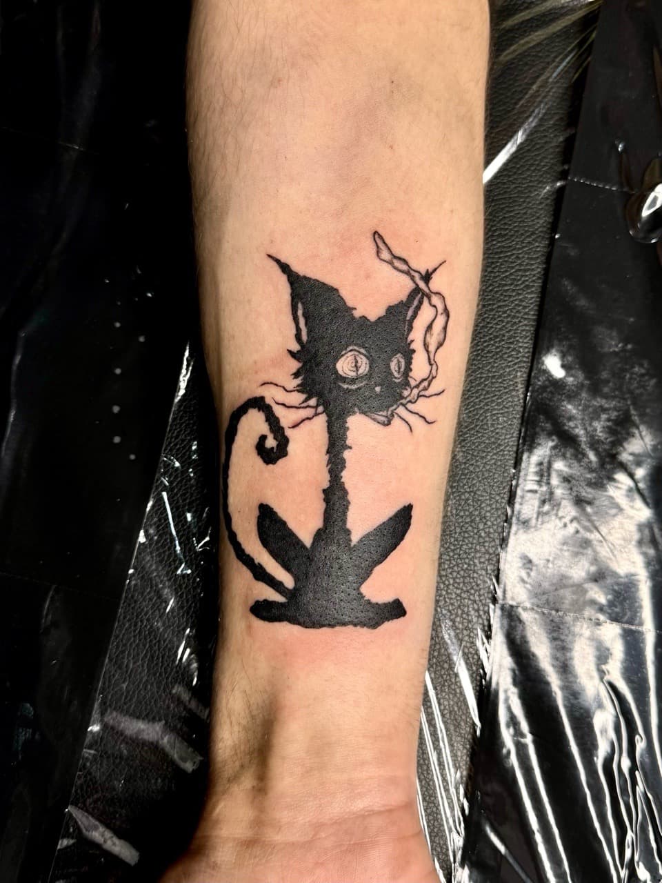 Black-work + Illustrative cat tattoo on Forearm by xRay_The_Artist on TattMe