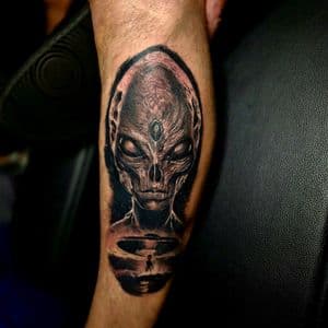 Black & Grey + Realism alien tattoo on Calf by ink_by_Ronnie on TattMe