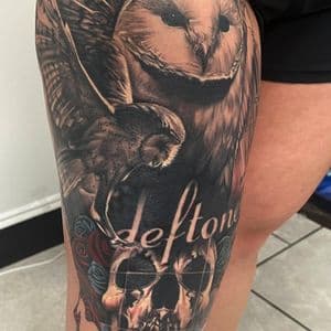 Black & Grey + Realism owls tattoo on Thigh by D-Artist on TattMe