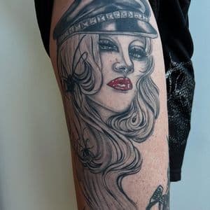 Black & Grey + Illustrative woman tattoo on Thigh by Q_tattoo on TattMe