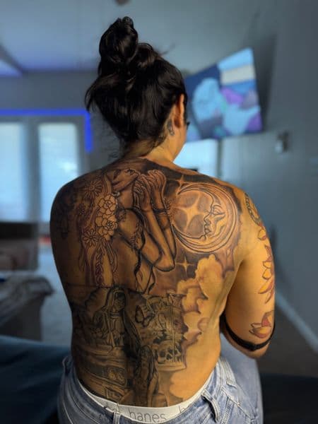 Black & Grey + Illustrative woman tattoo on Upper Back by Juanyane on TattMe