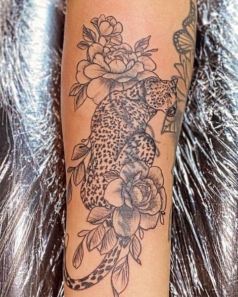 Black-work + Fine Line leopard tattoo on Forearm by Dcmbrs_finest on TattMe